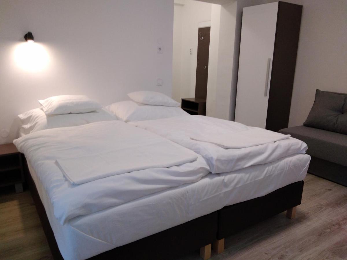 Diana Panzio Bed & Breakfast Matrafured Bagian luar foto