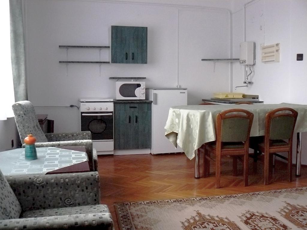 Diana Panzio Bed & Breakfast Matrafured Bagian luar foto